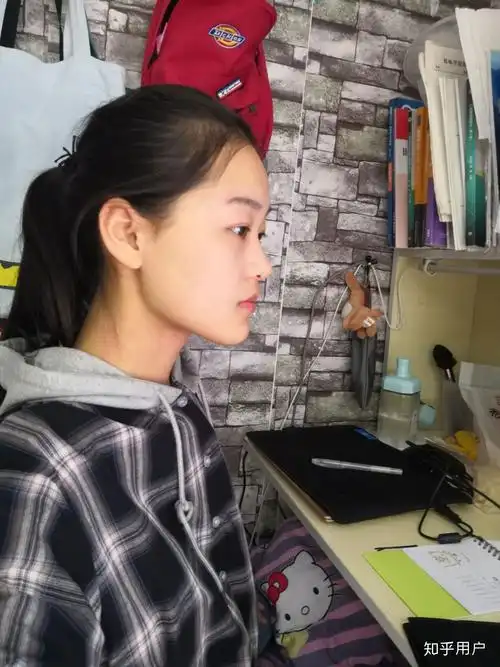 有一个超级扁平的侧脸是一种什么样的体验? - 知乎