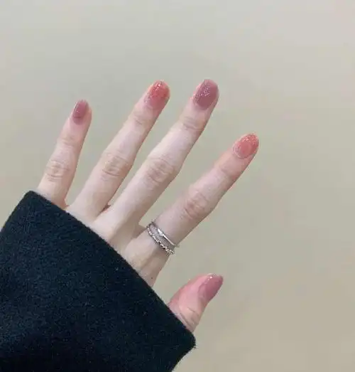 好看的简单跳色美甲,图片,简约美甲-lomo美甲