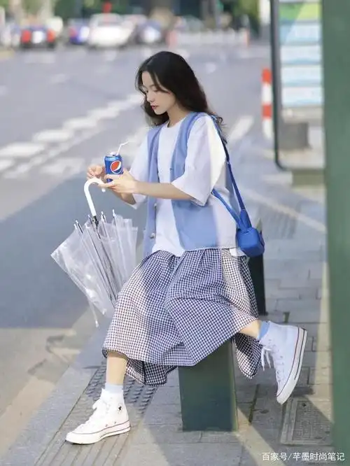 夏日必备的"清新文艺"穿搭,清新可人又甜美,照着穿准没错