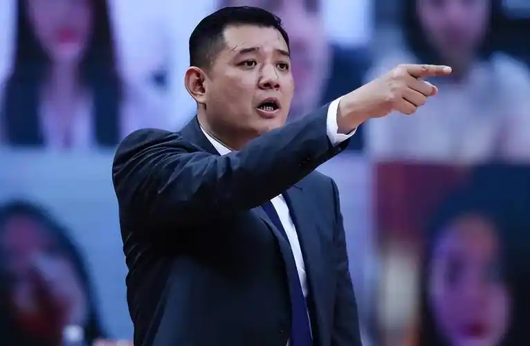 上海邀郭士强执教,巩晓彬重返山东_指导_合同_1