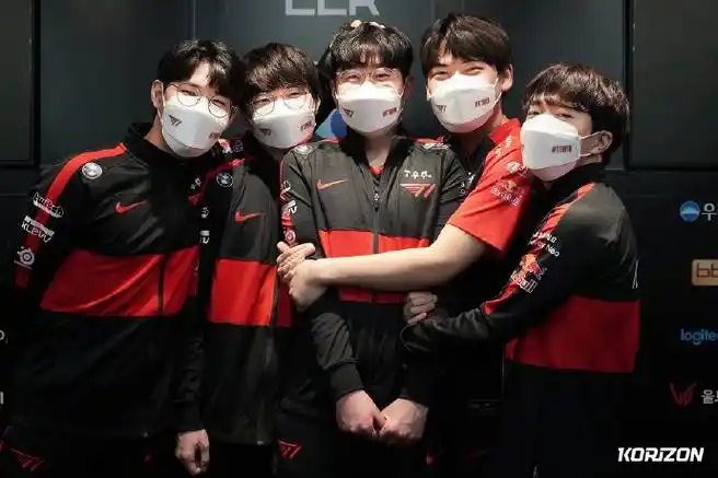 【lol】zofgk一些复刻合照 有点萌    #英雄联盟