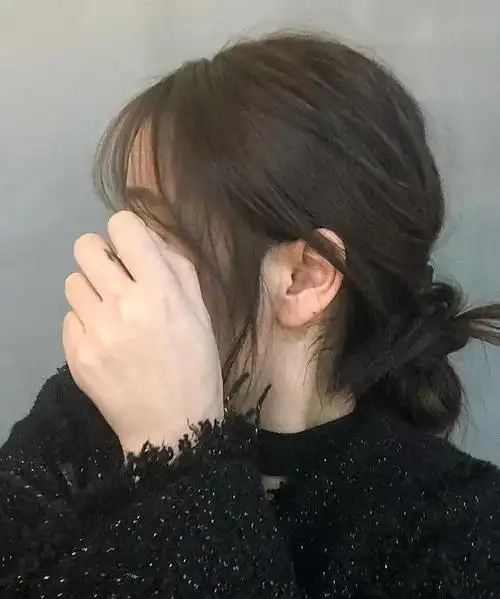 今年冬天流行"低丸子头",温柔有气质,关键不挑人