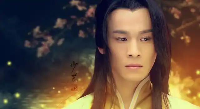 曾被冠名娱乐圈"四大古装美男"之一,乔振宇本人五官非常精致立体加上