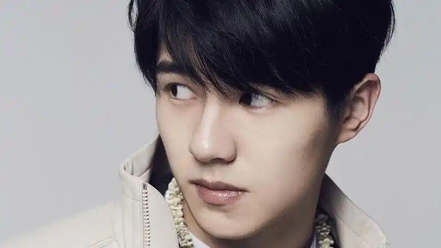 内地明星刘昊然明星风尚壁纸3