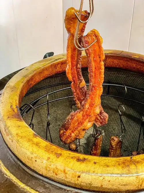 这家瓦缸烤肉可真是太香啦!