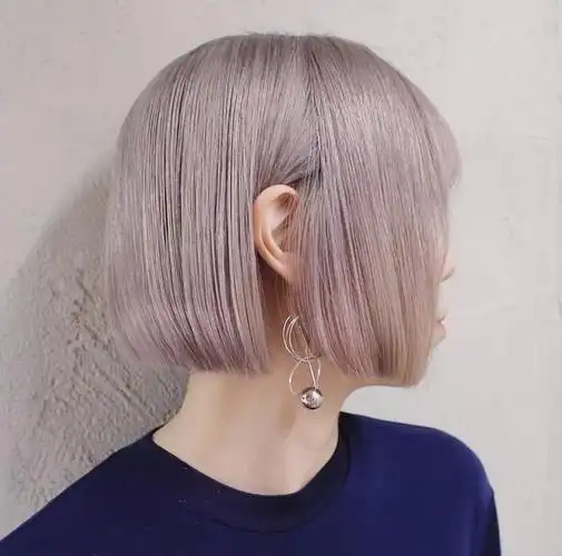 潮色潮短发发型