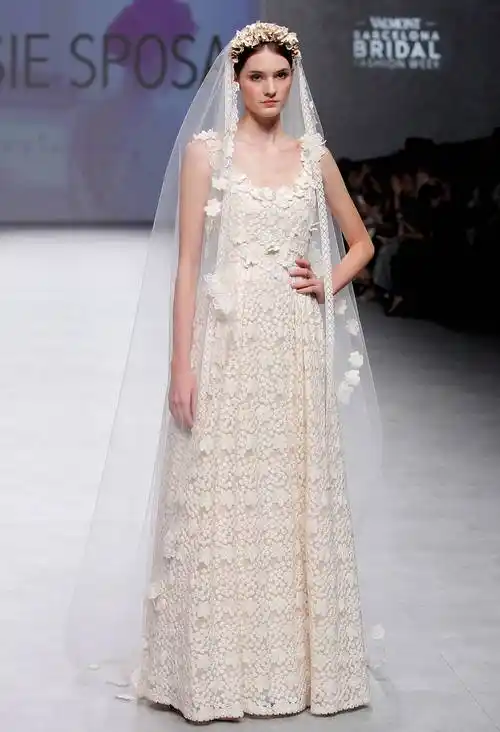 秀场poesiesposa2020ss巴塞罗那婚纱女装