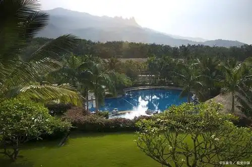 七仙岭温泉国家森林公园,位于海南省保亭黎苗族自治县七仙岭温泉旅游