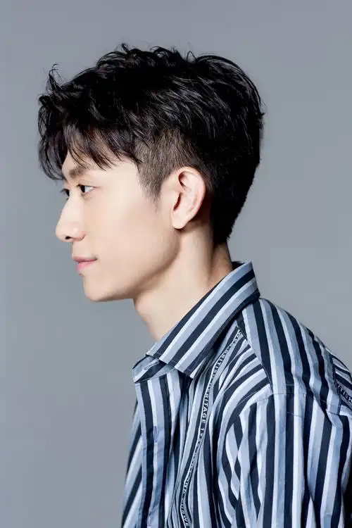 近代春暖花开  #张一山谢谢你陪我长大