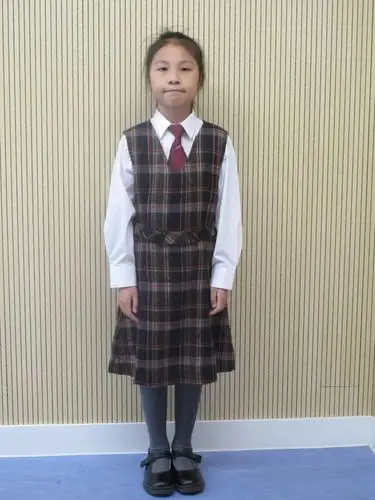 水手服不仅仅是日本学生服的标志,香港的水手装校服可追溯到上世纪40