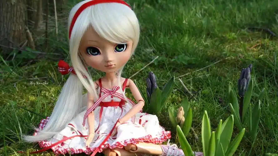 唯美可爱洋娃娃小女生高清桌面壁纸图片下载