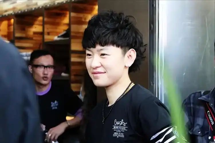 林子君戚薇在一起多久(林子君情史及现状介绍)