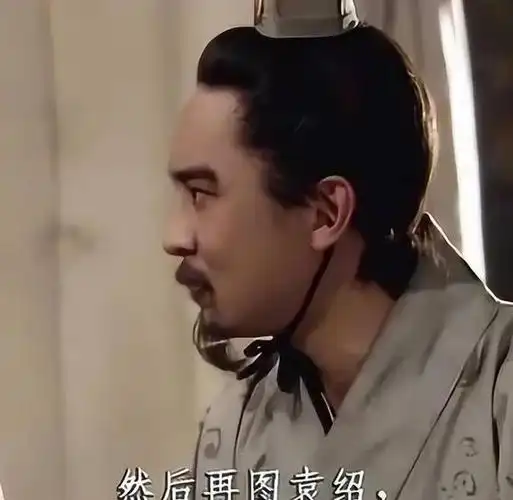 小说中同样神机妙算正史中的郭嘉和诸葛亮谁更出色