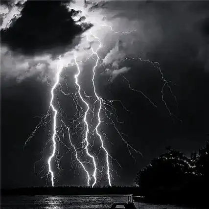 黑色氛围图让人郁闷高清无水印 幸与不幸都会有尽头-腾牛个性网