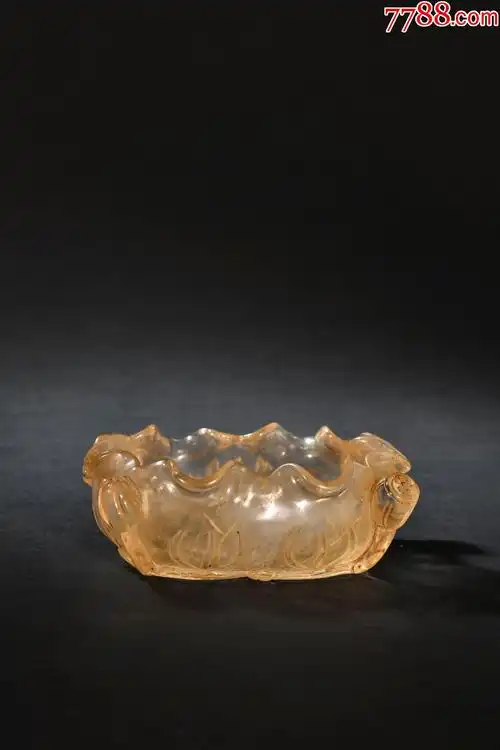 水晶荷花形文房笔洗