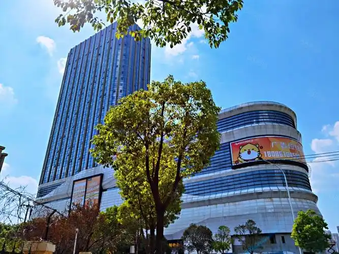 精装带家具2室30卡拎包入驻,武汉汉阳升官渡欧亚达汉阳国际广场写字楼