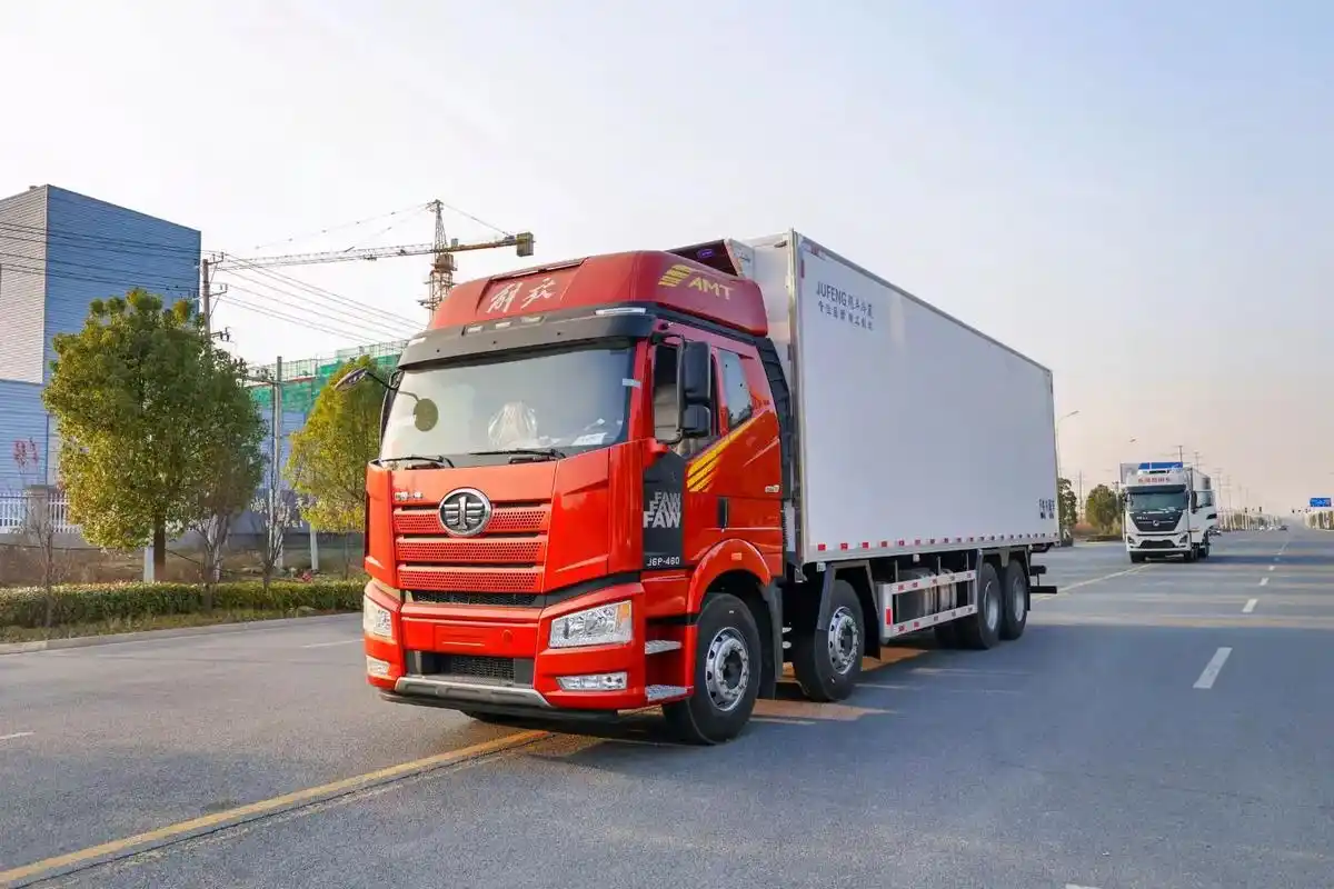 96米解放j6p领航版锡柴460马力