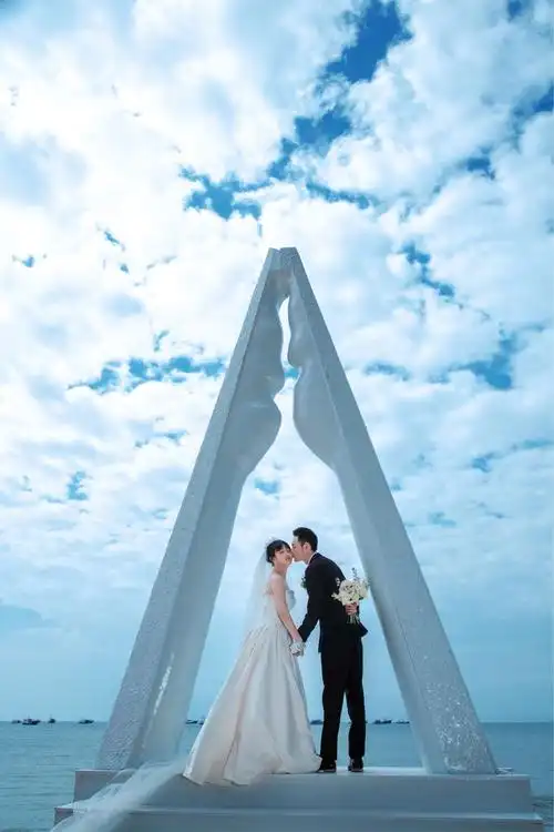 纯白旅拍婚纱摄影(三亚店)