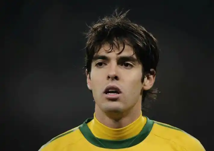 从南非世界杯开始看足球,当年大街小巷播放着《旗开得胜》,百事可乐上