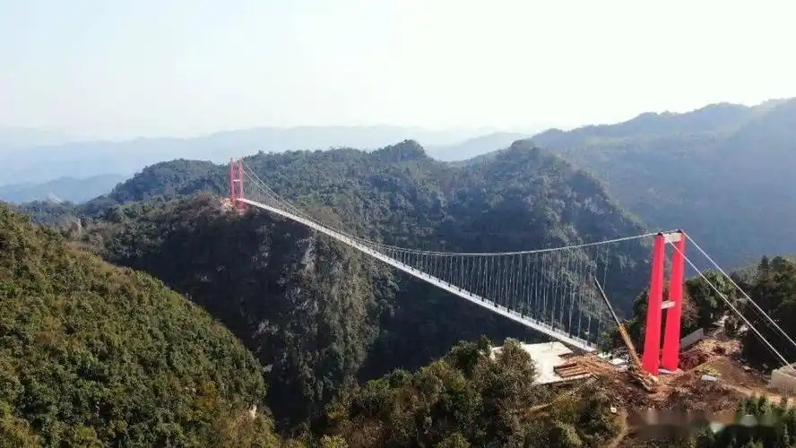 "师宗凤凰谷景区2020年对景区进行了产品升级规划,规划项目有玻璃栈道