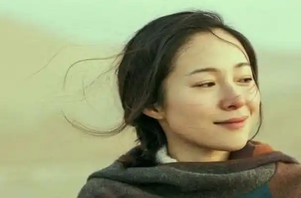 一提起演员江一燕,许多人立刻会联想到她在2019年冒领"美国建筑大师奖