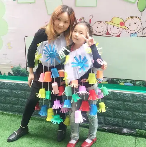 纸杯制成的(蛋糕裙)