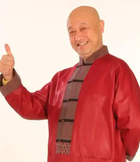 snlgzr12">陈寒柏,1957年9月出生于辽宁省大连市庄河市,中国相声演员