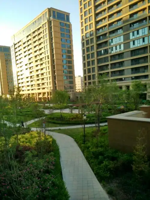 新疆维吾尔自治区乌鲁木齐市水磨沟区昆仑东街北三巷靠近绿城·玉园