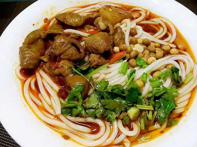 成都锦里小吃和客栈都有哪些特色?