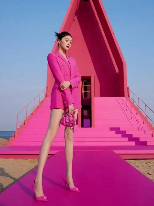 阿那亚粉了关晓彤的粉色表现力