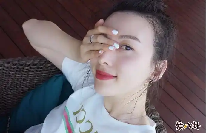 薛之谦和高磊鑫的故事两人经历风雨分分合合还是在一起