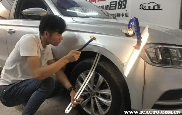 无痕修复汽车凹陷一个小坑多少钱汽车钣金无痕修复贵吗