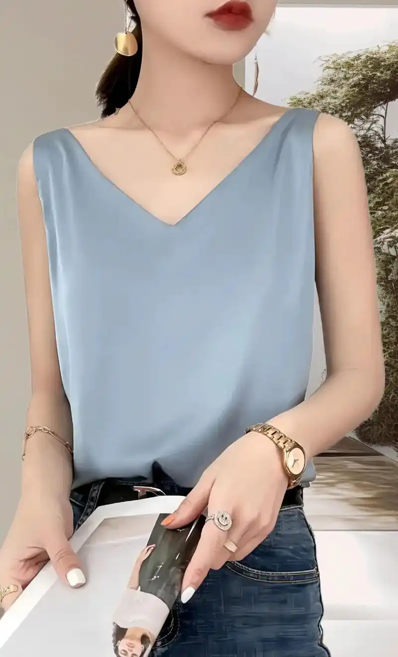 打底背心来咯!我的背心太好看啦!夏季v领双肩背心女内搭白色黑 - 抖音