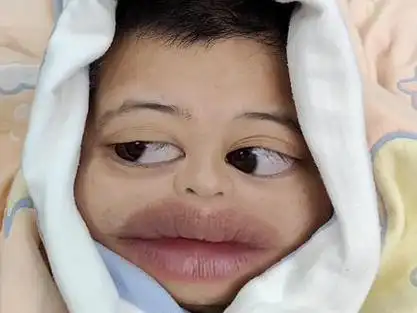 真是还原婴儿的视角#沙雕日常 #搞笑 #一人分饰多角