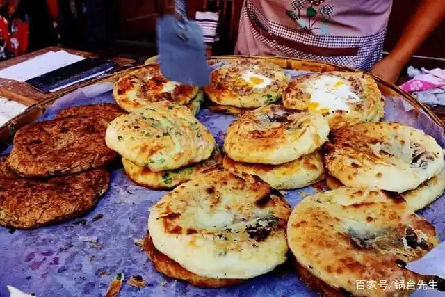 大理特色美食"喜洲粑粑",到过的游客必尝试,到底好不好吃?-魅力巍山
