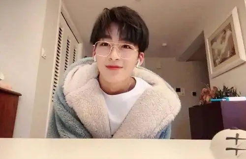 何洛洛 - 堆糖,美图壁纸兴趣社区