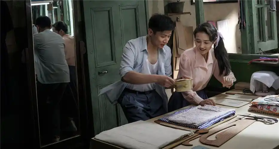 《外滩钟声》热播 黄洋洋饰"不简单的闺蜜"罗曼莉挑战演技