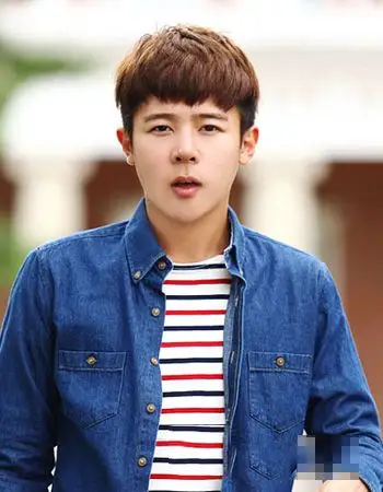 男生齐刘海发型图片 韩版帅哥齐刘海发型