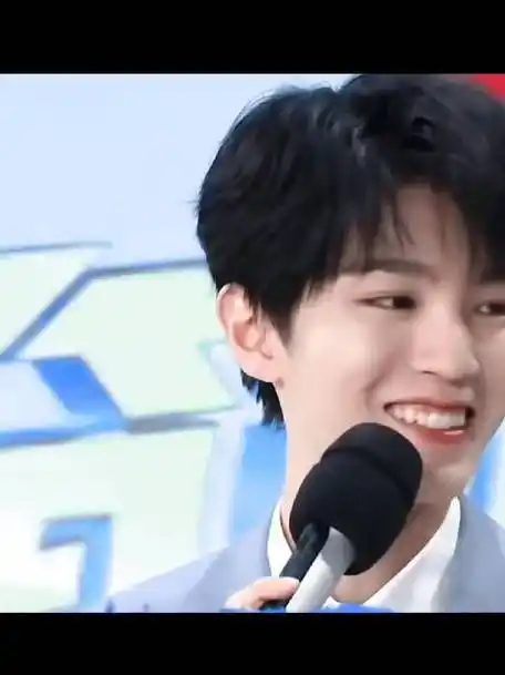 所谓伊人,在水一方@tfboys-王俊凯蟹黄味de俊包的微博视频