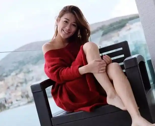 90后tvb"甜美女神"《3日2夜》大秀火辣身材 难忘被百厌猴胸袭