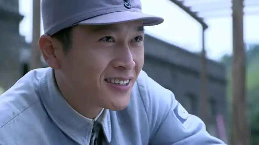 雪豹坚强岁月:张楚发明激发雷,能轻易击穿鬼子,众人们刮目相看