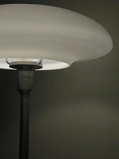 百元即可拥有的宜家中古设计感台灯