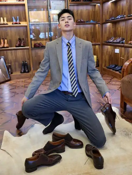 正装控型男质感始于足下