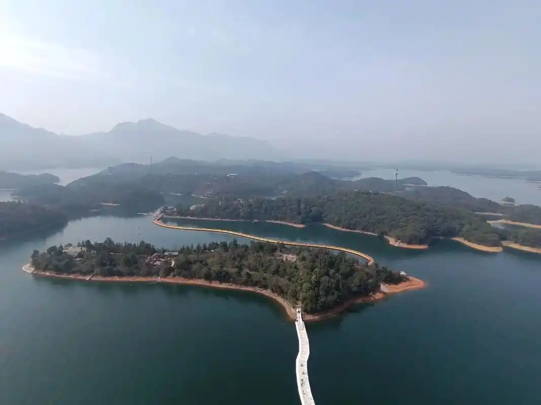 江西庐山西海景区.