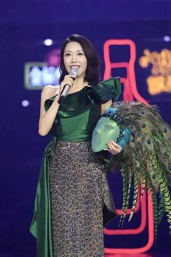 金池《蒙面唱将》揭面 "好声音"引猜评团共鸣