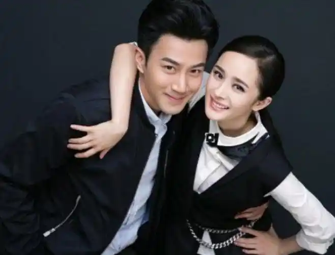 众所周知,刘恺威本来拥有一段幸福的婚姻,他和前妻杨幂曾是娱乐圈的