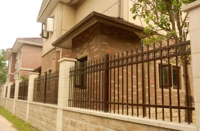 装修实景图片欣赏-220平欧式别墅围墙图片赏析-齐装网室内装修效果图