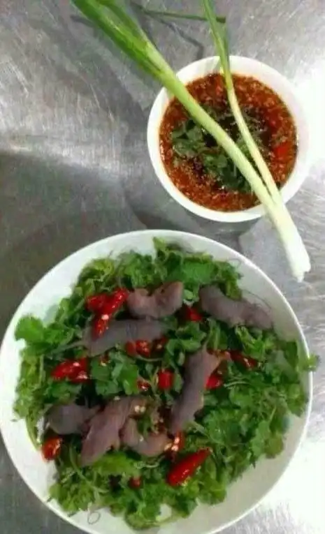 黑暗料理中国三吱儿