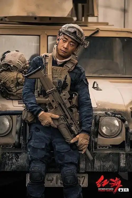 张译黄景瑜红海行动2置景中##张译黄景瑜红海行动2在置景了