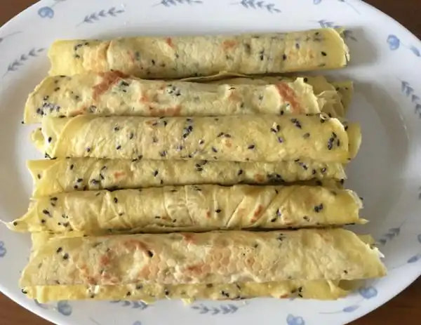 望月_8dzv做的平底锅脆皮蛋卷